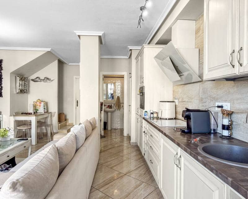 2 chambre Villa/Maison Mitoyenne à vendre à La Florida avec piscine - 179 900 € (Ref: 9807209)