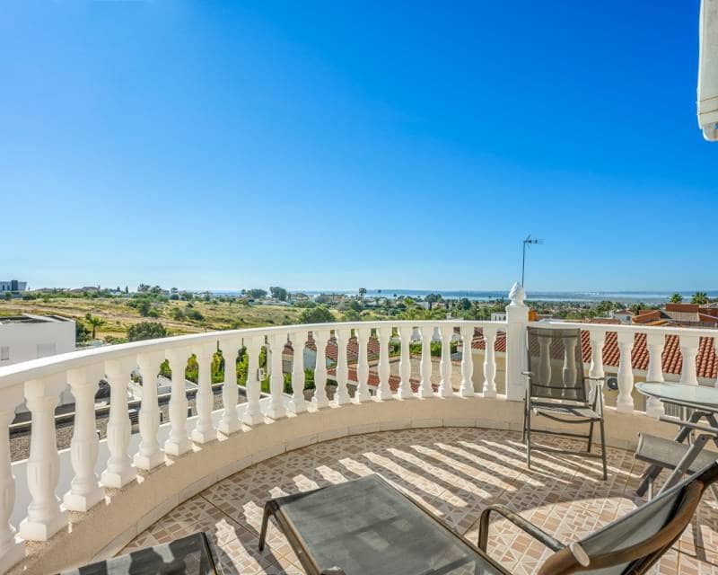 3 soveværelse Villa til salg i Ciudad Quesada med swimmingpool garage - € 495.000 (Ref: 9808599)