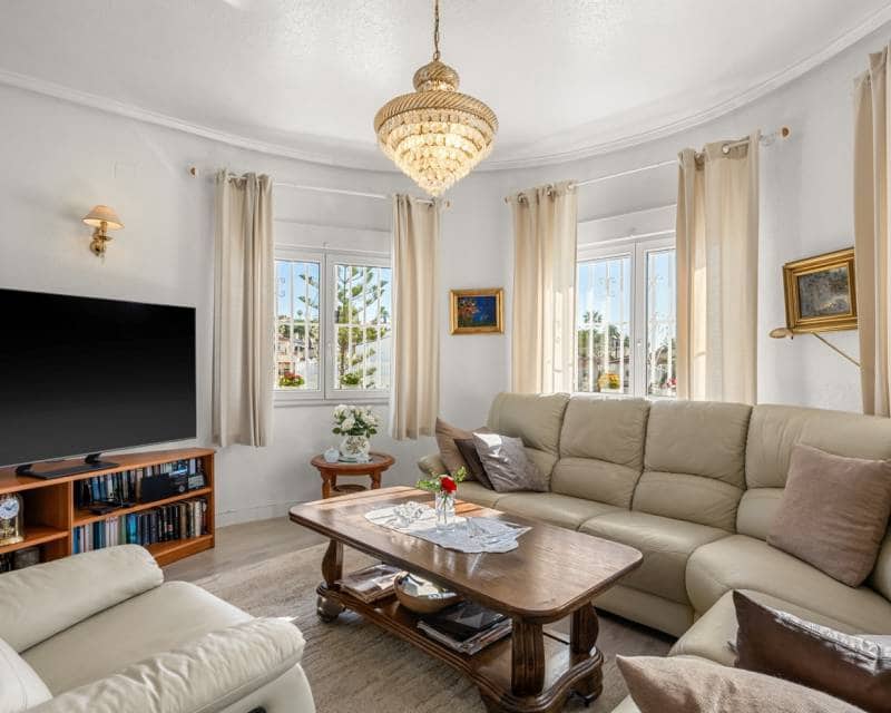 3 soveværelse Villa til salg i Ciudad Quesada med swimmingpool garage - € 495.000 (Ref: 9808599)