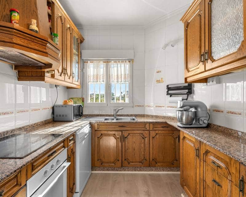 3 soveværelse Villa til salg i Ciudad Quesada med swimmingpool garage - € 495.000 (Ref: 9808599)