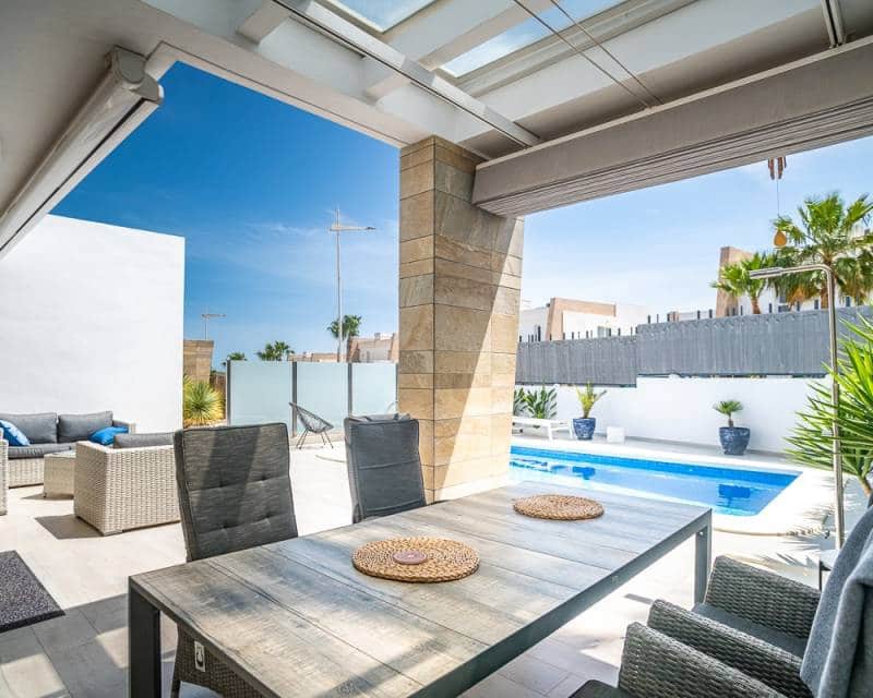 3 bedroom Villa for sale in Algorfa with pool garage - € 585,000 (Ref: 9809846)