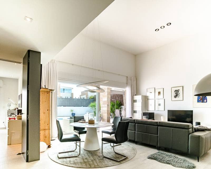 3 bedroom Villa for sale in Algorfa with pool garage - € 585,000 (Ref: 9809846)