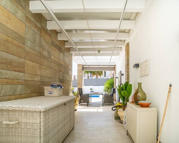 3 bedroom Villa for sale in Algorfa with pool garage - € 585,000 (Ref: 9809846)