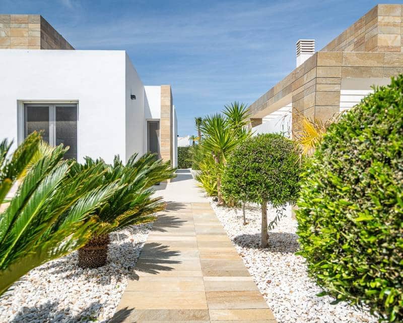 3 bedroom Villa for sale in Algorfa with pool garage - € 585,000 (Ref: 9809846)