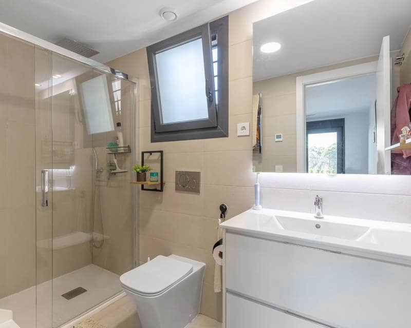 2 bedroom Apartment for sale in Rocio del Mar with pool garage - € 519,000 (Ref: 9816203)