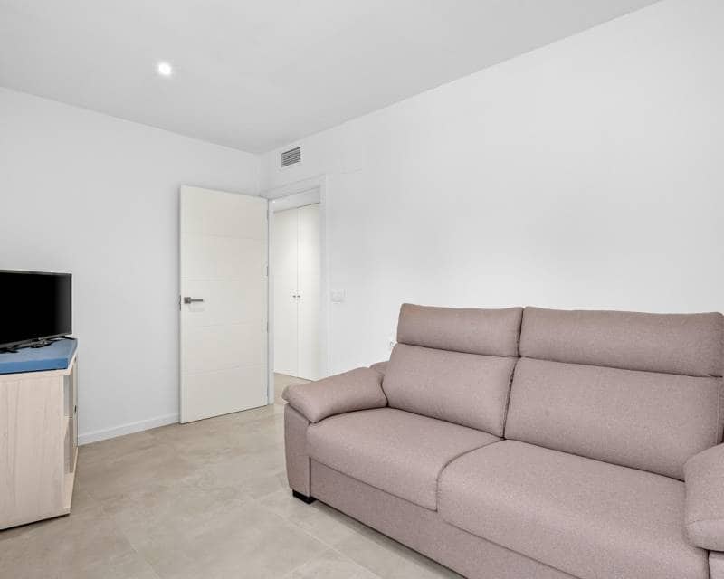 3 soveværelse Lejlighed til salg i Campoamor med swimmingpool - € 349.000 (Ref: 9816642)