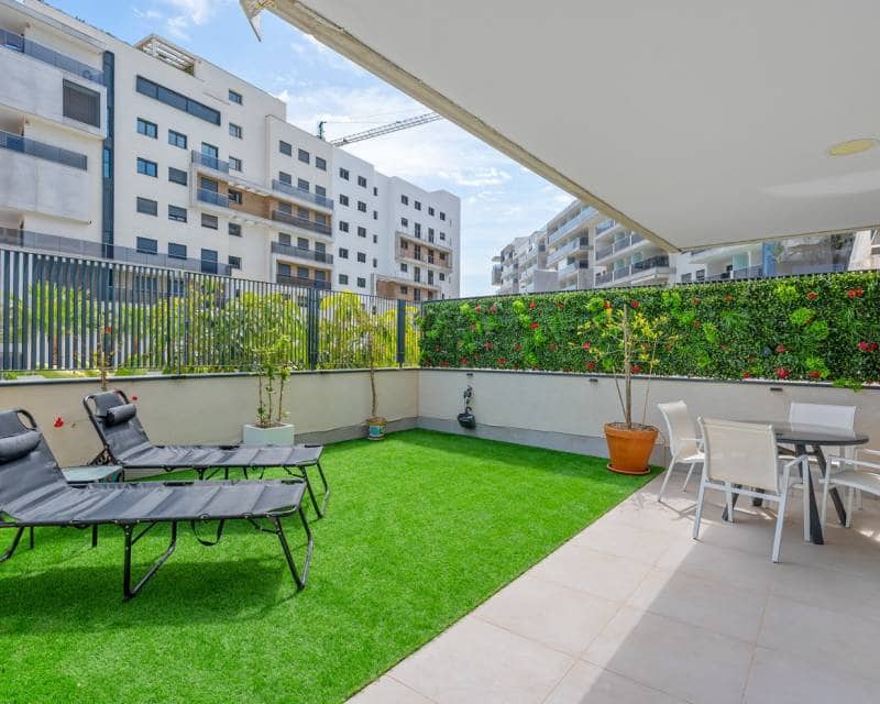 3 soveværelse Lejlighed til salg i Campoamor med swimmingpool - € 349.000 (Ref: 9816642)