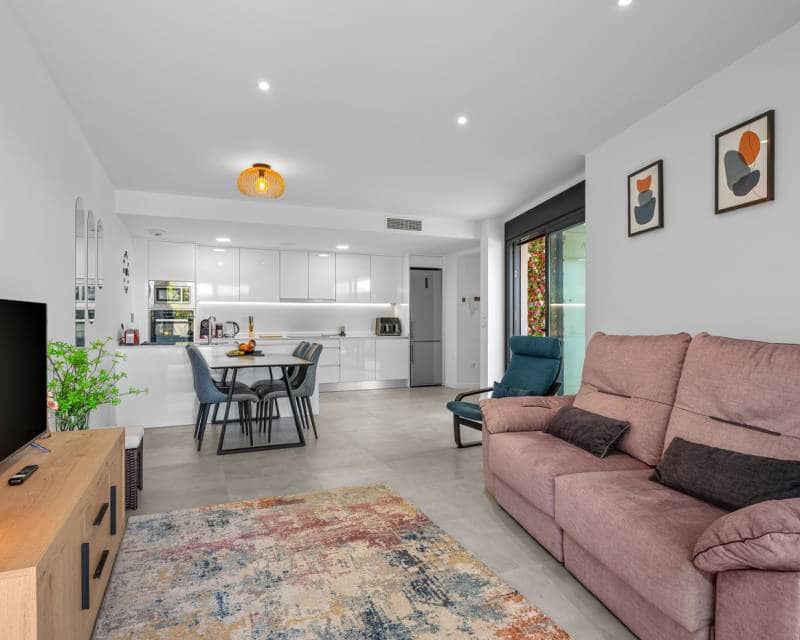 3 soveværelse Lejlighed til salg i Campoamor med swimmingpool - € 349.000 (Ref: 9816642)