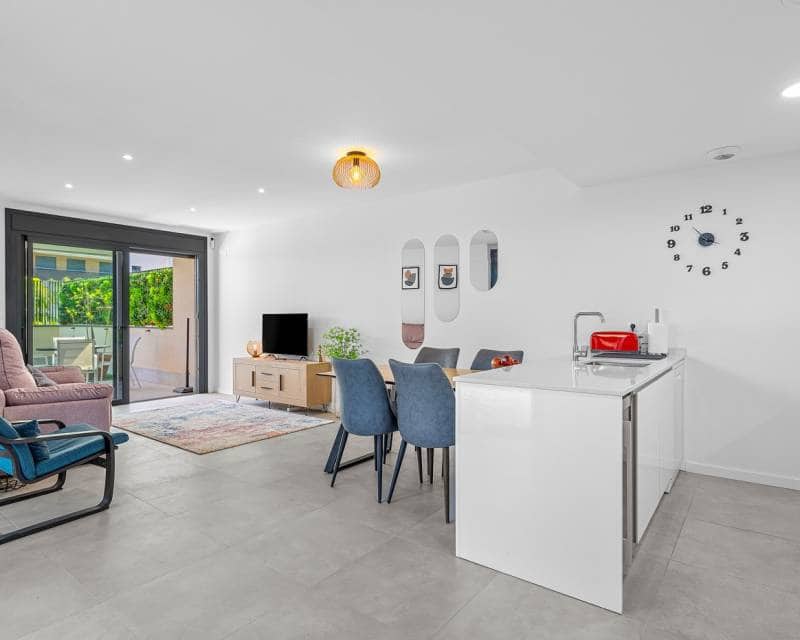 3 soveværelse Lejlighed til salg i Campoamor med swimmingpool - € 349.000 (Ref: 9816642)