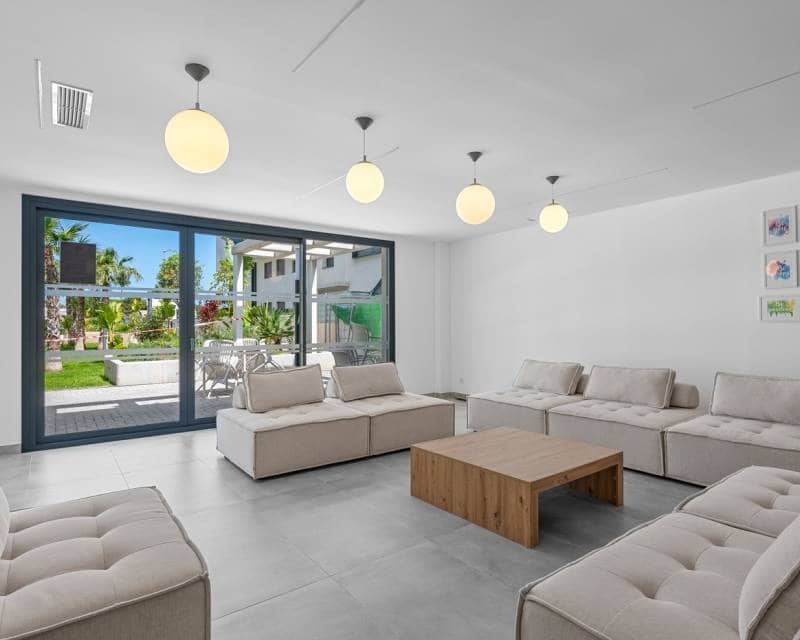 3 soveværelse Lejlighed til salg i Campoamor med swimmingpool - € 349.000 (Ref: 9816642)