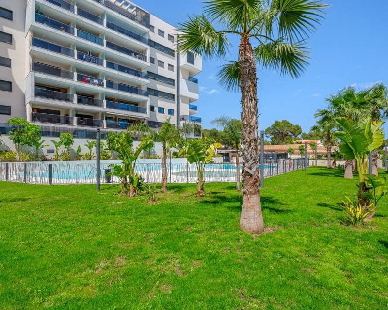 3 soveværelse Lejlighed til salg i Campoamor med swimmingpool - € 349.000 (Ref: 9816642)