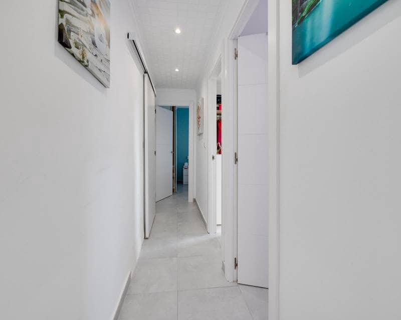 3 sypialnia Penthouse na sprzedaż w Torrevieja - 299 000 € (Ref: 9818626)