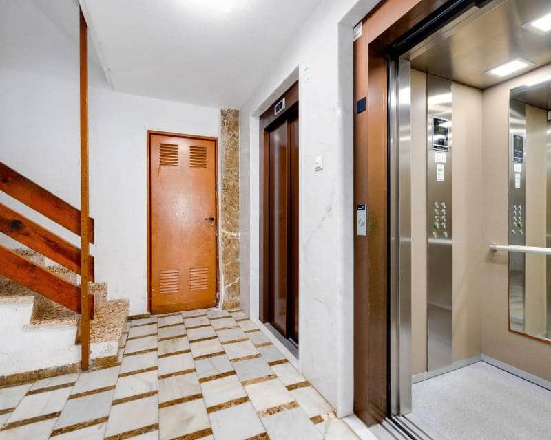 3 sypialnia Penthouse na sprzedaż w Torrevieja - 299 000 € (Ref: 9818626)
