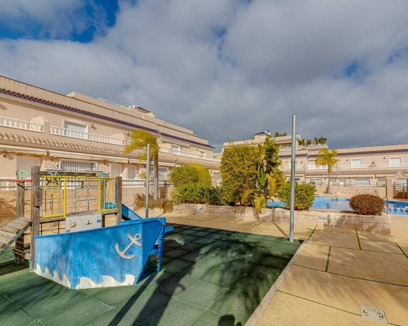 2 soverom Hus til salgs i Los Dolses med svømmebasseng garasje - € 199 000 (Ref: 9818855)