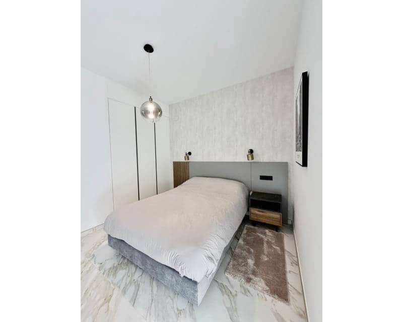 3 chambre Penthouse à vendre à Guardamar del Segura avec garage - 460 000 € (Ref: 9819249)