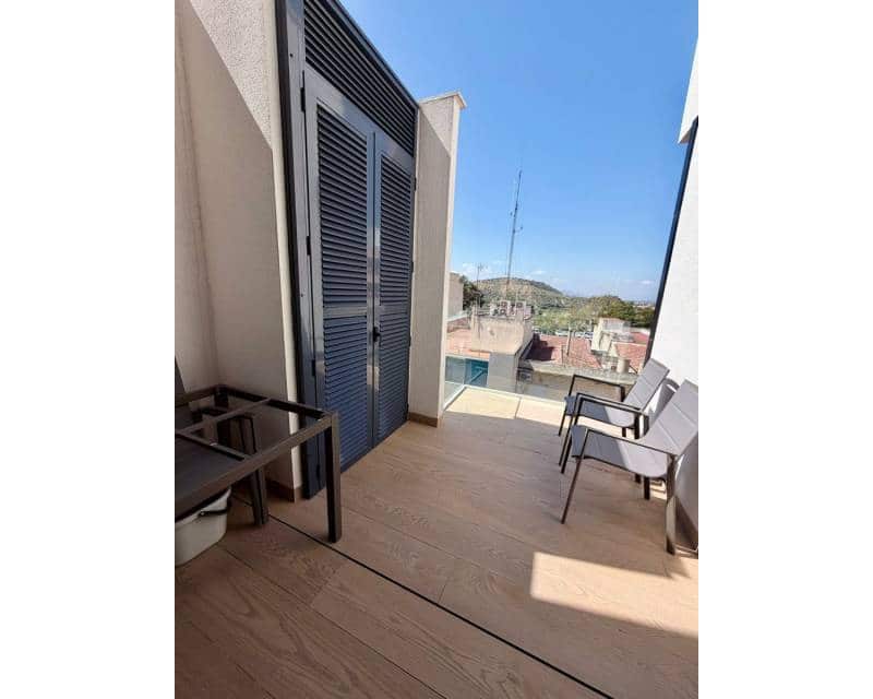 3 chambre Penthouse à vendre à Guardamar del Segura avec garage - 460 000 € (Ref: 9819249)