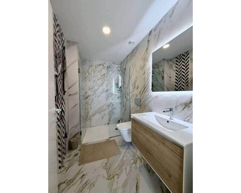 3 chambre Penthouse à vendre à Guardamar del Segura avec garage - 460 000 € (Ref: 9819249)