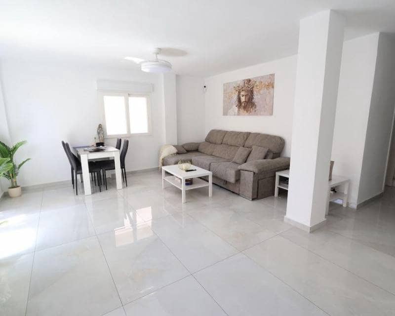 3 slaapkamer Appartement te koop in Torrevieja met garage - € 249.000 (Ref: 9821225)