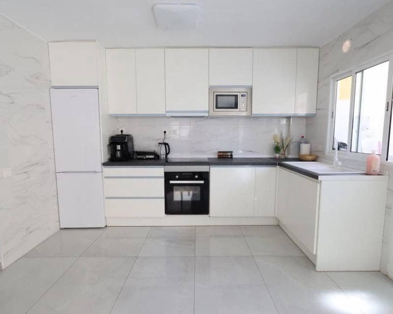 3 slaapkamer Appartement te koop in Torrevieja met garage - € 249.000 (Ref: 9821225)