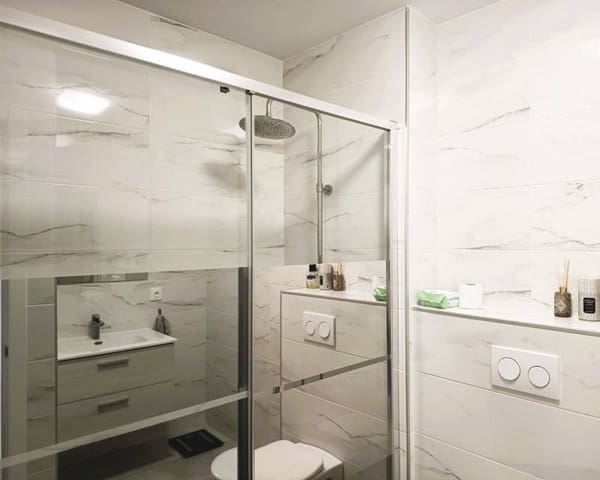 3 slaapkamer Appartement te koop in Playa del Acequión, Torrevieja met garage - € 249.000 (Ref: 9821225)