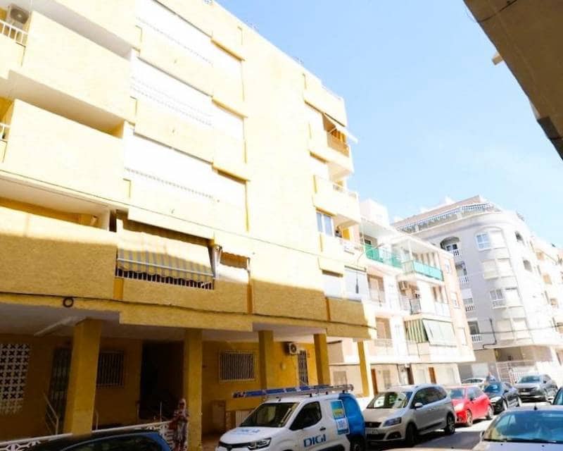 3 slaapkamer Appartement te koop in Torrevieja met garage - € 249.000 (Ref: 9821225)