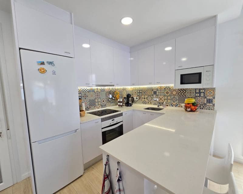 3 soveværelse Villa til salg i Pilar de la Horadada med swimmingpool garage - € 450.000 (Ref: 9821226)