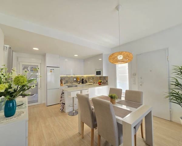 3 soveværelse Villa til salg i Pilar de la Horadada ciudad, Pilar de la Horadada med swimmingpool garage - € 450.000 (Ref: 9821226)