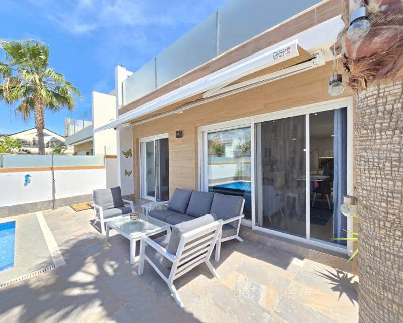 3 soveværelse Villa til salg i Pilar de la Horadada med swimmingpool garage - € 450.000 (Ref: 9821226)