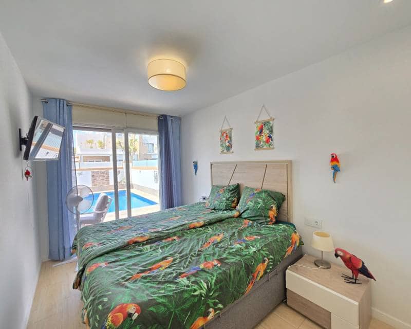 3 soveværelse Villa til salg i Pilar de la Horadada med swimmingpool garage - € 450.000 (Ref: 9821226)