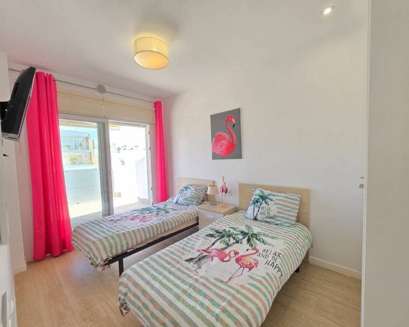 3 soveværelse Villa til salg i Pilar de la Horadada med swimmingpool garage - € 450.000 (Ref: 9821226)