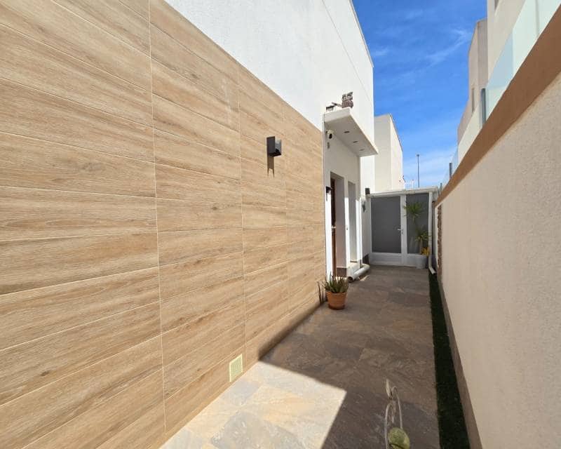 3 soveværelse Villa til salg i Pilar de la Horadada med swimmingpool garage - € 450.000 (Ref: 9821226)