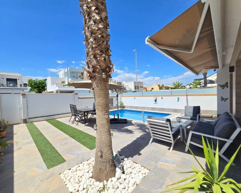 3 soveværelse Villa til salg i Pilar de la Horadada med swimmingpool garage - € 450.000 (Ref: 9821226)