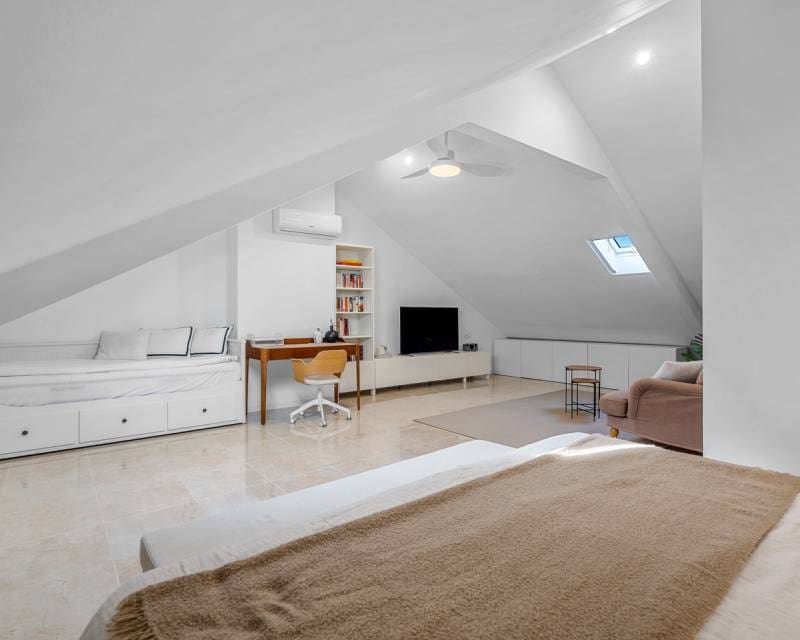4 bedroom Terraced Villa for sale in Playa de San Juan with pool garage - € 669,000 (Ref: 9823786)