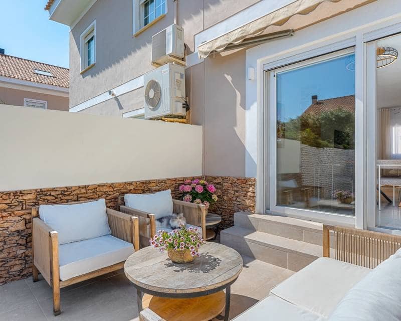4 bedroom Terraced Villa for sale in Playa de San Juan with pool garage - € 669,000 (Ref: 9823786)