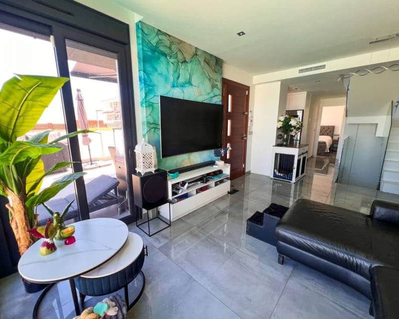 3 makuuhuone Huvila myytävänä paikassa Los Balcones mukana uima-altaan 
autotalli - 620 000 € (Ref: 9832772)