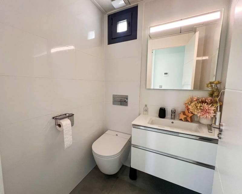 3 makuuhuone Huvila myytävänä paikassa Los Balcones mukana uima-altaan 
autotalli - 620 000 € (Ref: 9832772)