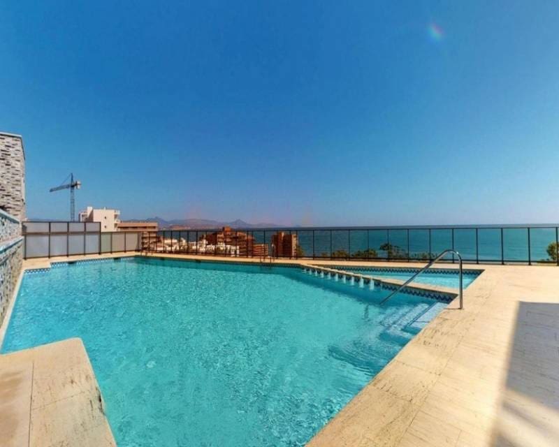 Adosado de 3 habitaciones en Arenales del Sol en venta con piscina garaje - 525.000 € (Ref: 9838320)