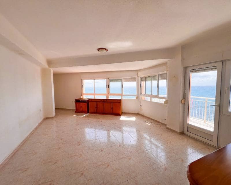 4 Zimmer Apartment zu verkaufen in Torrevieja mit Pool - 350.000 € (Ref: 9841327)