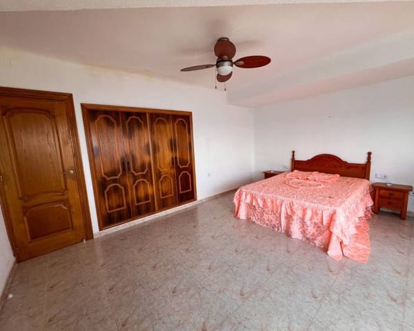 4 Zimmer Apartment zu verkaufen in Playa del Cura, Torrevieja mit Pool - 350.000 € (Ref: 9841327)