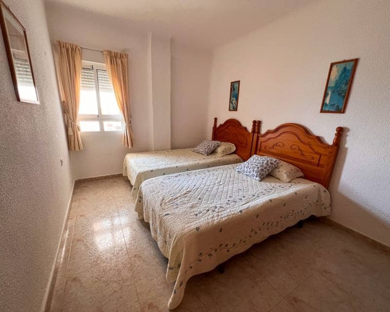 4 Zimmer Apartment zu verkaufen in Torrevieja mit Pool - 350.000 € (Ref: 9841327)