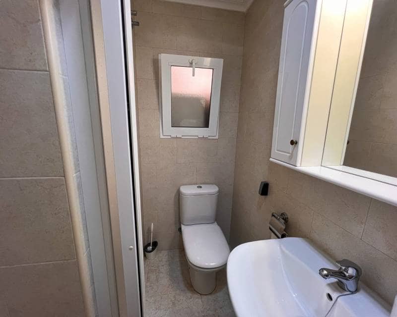 4 Zimmer Apartment zu verkaufen in Torrevieja mit Pool - 350.000 € (Ref: 9841327)