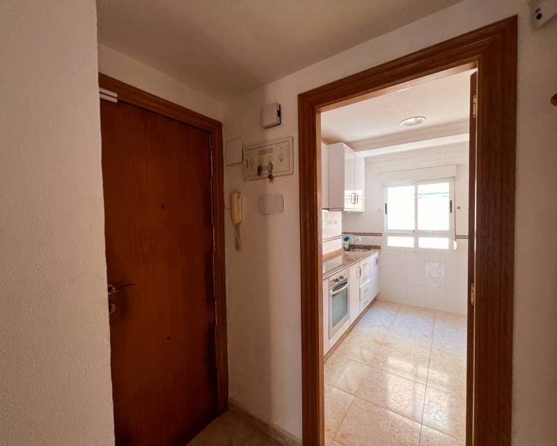 4 Zimmer Apartment zu verkaufen in Torrevieja mit Pool - 350.000 € (Ref: 9841327)