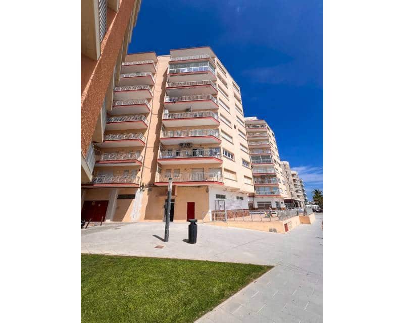 4 Zimmer Apartment zu verkaufen in Torrevieja mit Pool - 350.000 € (Ref: 9841327)