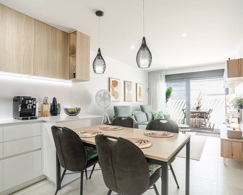 3 soverom Rekkehus til salgs i Los Balcones med svømmebasseng garasje - € 349 000 (Ref: 9841603)