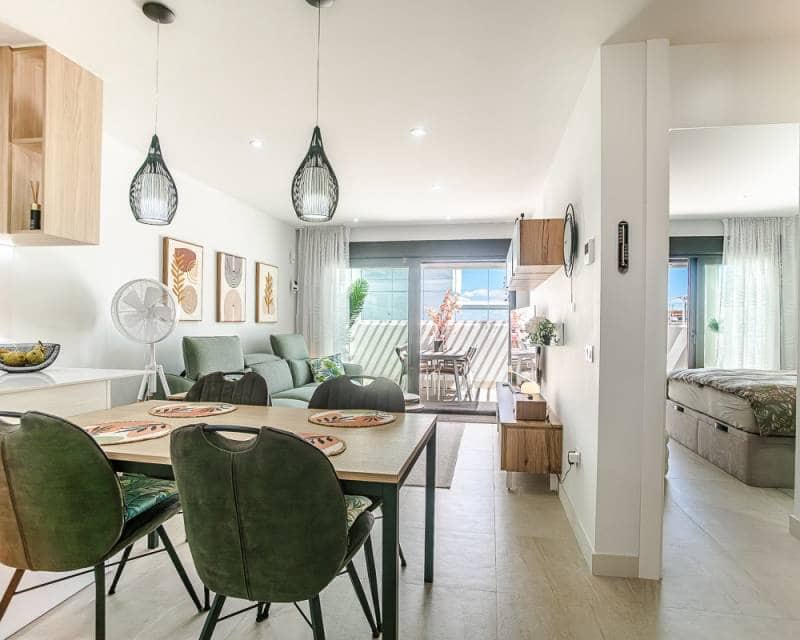 3 soverom Rekkehus til salgs i Los Balcones med svømmebasseng garasje - € 349 000 (Ref: 9841603)