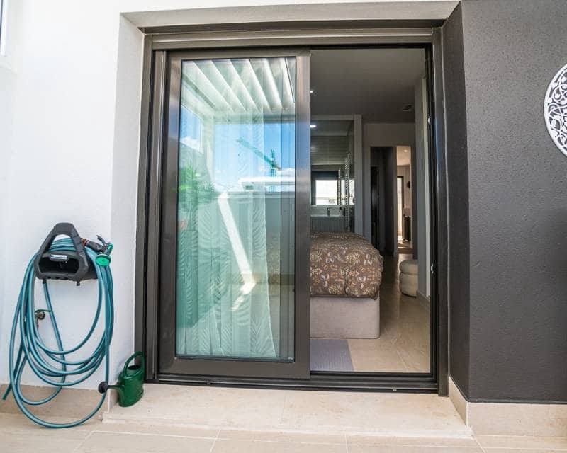 3 soverom Rekkehus til salgs i Los Balcones med svømmebasseng garasje - € 349 000 (Ref: 9841603)