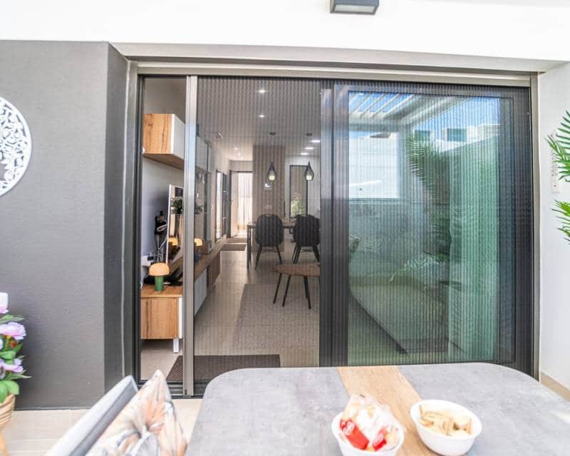 3 soverom Rekkehus til salgs i Los Balcones med svømmebasseng garasje - € 349 000 (Ref: 9841603)