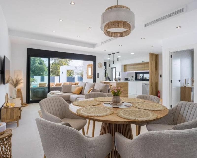 Chalet de 3 habitaciones en Dolores en venta con piscina garaje - 429.000 € (Ref: 9844259)