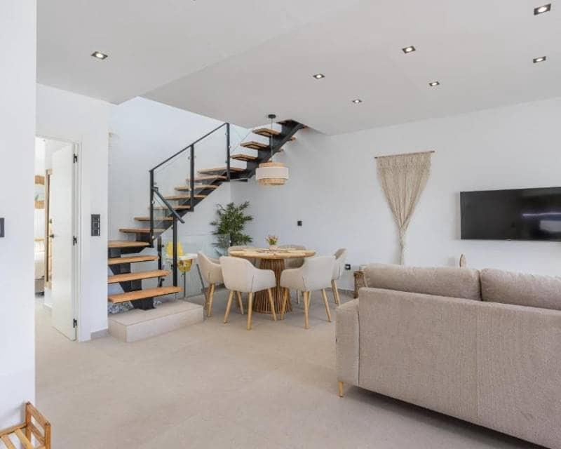 Chalet de 3 habitaciones en Dolores en venta con piscina garaje - 429.000 € (Ref: 9844259)
