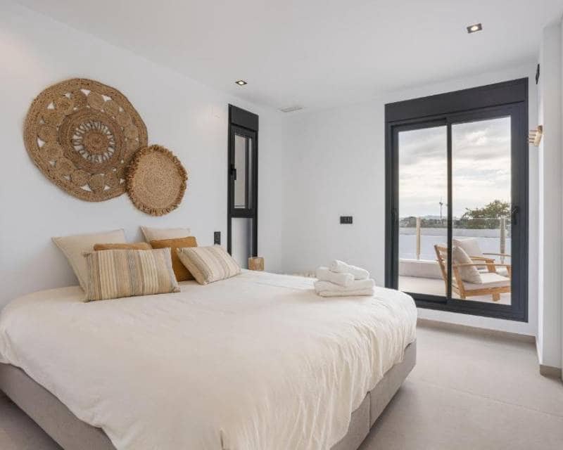 Chalet de 3 habitaciones en Dolores en venta con piscina garaje - 429.000 € (Ref: 9844259)
